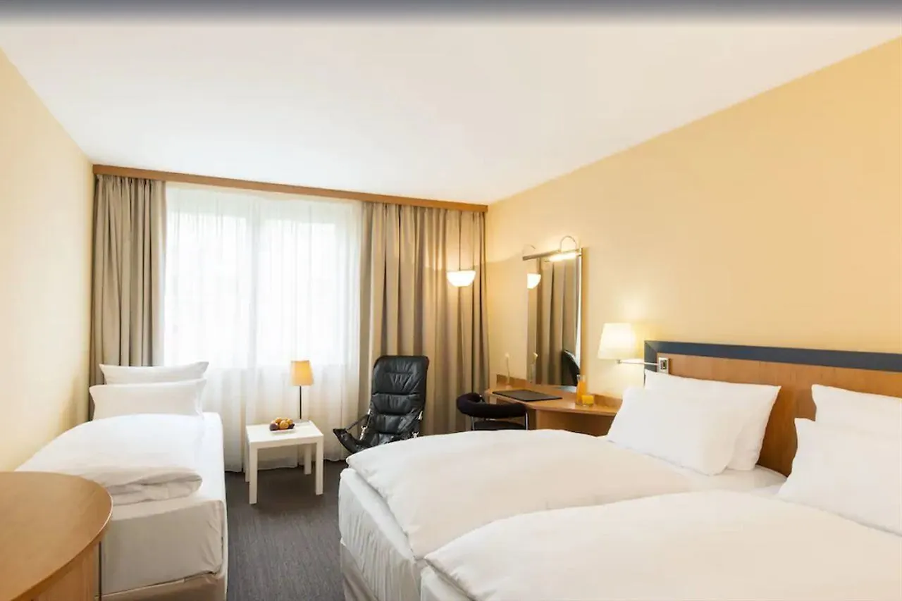 Hotel Nh Frankfurt Airport West à Raunheim 4*,